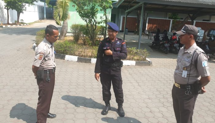 Brimob Polda Jabar Patroli Rutin Dalam Rangka Menjaga Kamtibmas
