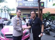 Ungkap Kasus Pencurian Kendaraan Polsek Mampang Kembalikan Kendaraan Ke pemiliknya