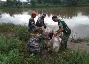 Jaga Lingkungan Bebas Sampah, Sektor 5 Citarum Harum Sub 1 Rutin Lakukan Karya Bakti bersama Masyarakat