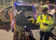 Berikan Rasa Aman dan Nyaman Kepada Masyarakat, Polsek Kelapa dua Lakukan Patroli Mobile Antisipasi Kejahatan Malam Hari