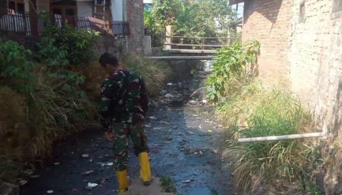 Antisipasi Pencemaran Sungai, Sektor 22 Citarum Harum Sub 3 Patroli dan Komsos kepada Warga