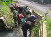 Sektor 22 Citarum Harum Sub 02 Karya Bakti di Aliran Sungai Cipanya