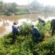 Sektor 5 Citarum Harum Sub 2 Bersihkan Gelaga di Bantaran Sungai