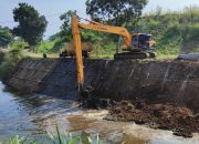 Sektor 22 Citarum Harum Sub 5 Pengawasan Alat Berat di Sungai Cinambo