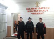 Brimob Polda Jabar Sambang Kamtibmas di Rutan Kelas IIB Garut