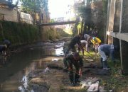 Jaga dan Rawat Agar Berikan Hal Positif, Sektor 22 Citarum Harum Sub 04 Bebersih Sungai