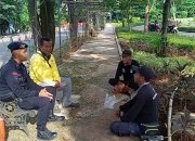 Jaga Keamanan Lingkungan, Brimob Polda Jabar Patroli di Sekitar Tajug Gede Purwakarta 