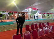 Brimob Polda Jabar Sterilisasi Alun Alun Kota Cimahi
