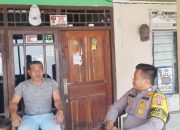 Bhabinkamtibmas Polsek Cisauk Polres Tangsel Sambangi Tokoh Masyarakat dan Koordinasi Situasi Kamtibmas di Desa Sampora