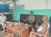 Bhabinkamtibmas Desa Caringin Sambangi Tokoh Masyarakat