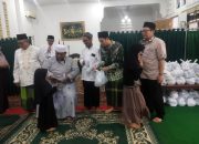 MT Guru Salmaa Berikan Santunan Yatim Piatu kepada 52 Anak