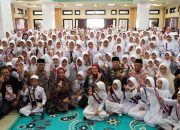 Gunakan Metode Kauny, Bupati Nina Agustina Wisuda 600 Pelajar SD Hafalan Al-Quran Surat An Naba