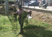 Sektor 5 Citarum Harum Sun 1 Bersihkan Tanaman Liar di Bantaran Sungai