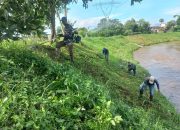 Karya Bakti Di Bantaran Sungai, Sektor 5 Citarum Harum Sub 4 Ingatkan Warga Tingkatkan Kesadaran Lingkungan