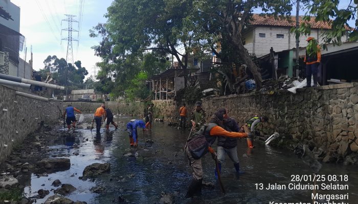 Sektor 22 Citarum Harum Sub 5 Pembersihan Sungai Cicadas Baru