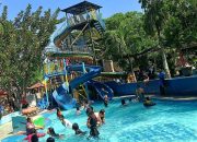 Wisata Kolam Renang PT. Tiga Bintang Firdaus Waterpark di Desa Jatimulya Terisi Sangat Seru Untuk Liburan