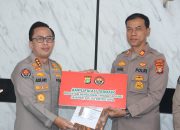 Apresiasi Kinerja, Kabid Humas Polda Metro Jaya Beri Penghargaan Kepada Personel Terbaik