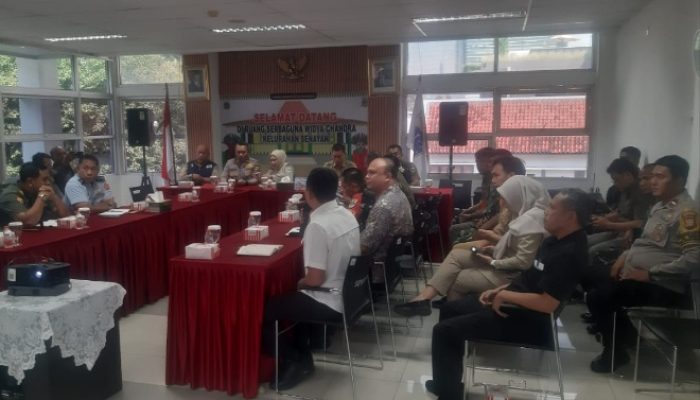 Kapolsek Metro Kebayoran Baru Hadiri Rapat Penanganan Aktvitas Pedagang di Tulodong
