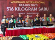 Ditresnarkoba Polda Metro Jaya Amankan 7 Tersangka dan Narkoba Jenis Sabu Sebanyak 516 Kg