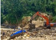 Sungai Batang Bangko tercemari akibat pertambangan Emas ilegal ( PETI) di hulu sungai.