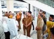 Wujudkan Indeks Kepuasan Masyarakat, Bupati Lucky Hakim Wajibkan SKPD Publikasi Layanan Publik