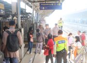 Kapolres Tangsel Tinjau Stasiun Rawa Buntu, Pastikan Aktivitas Masyarakat Berjalan Lancar