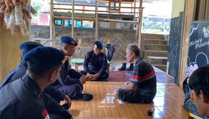 Brimob Kompi 2 Batalyon D Laksanakan Sambang ke Tokoh Masyarakat Sekitar Mako
