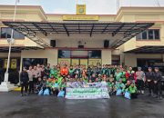 Kapolsek Serpong Beri Pesan Kamtibmas kepada Ojol, Bagikan Bansos dan Pemeriksaan Kesehatan