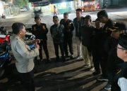 Kapolsibsektor Cirendeu Polsek Ciputat Timur Gandeng Pokdarkamtibmas Patroli Dan Cek Posko Siskamling Warga di Cirendeu