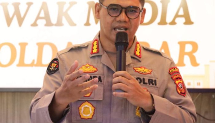 Penanganan Pengaduan Paket Mencurigakan yang Berisi Kepala Babi