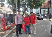 Pengamanan Gereja, Bhabinkamtibmas Pondok Karya Terjun Langsung ke Gereja St. Matius