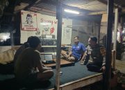 Wujudkan Lingkungan Aman, Bhabinkamtibmas Tinjau Poskamling dan Ajak Warga Jaga Kamtibmas