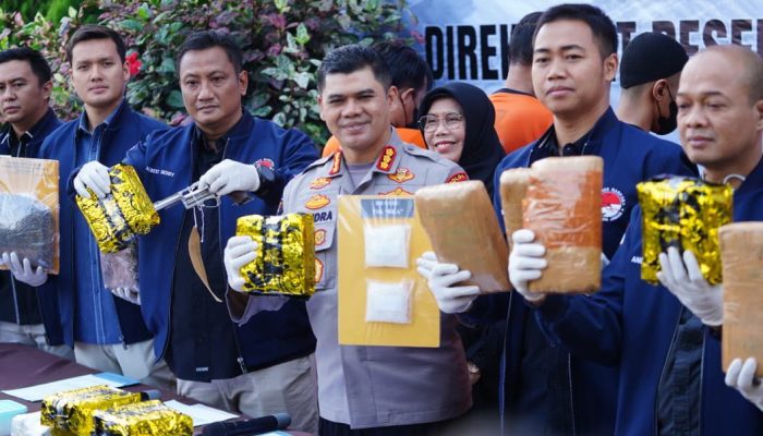Polda Jabar Amankan 17 Kg Sabu dan Ganja dari Jaringan ‘Segitiga Emas’,