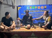Bhabinkamtibmas Ajak Warga Lengkong Kulon Aktifkan Siskamling Terpadu