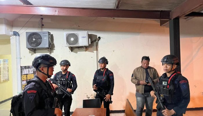 Patroli Dialogis Brimob Jabar di Wilayah Cikampek Bungursari Purwakarta 
