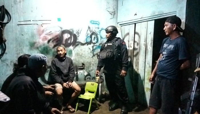 Brimob Jabar Gencarkan Patroli Malam Jaga Kondusifitas Cirebon
