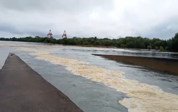 PLTU 2 Labuan Lepas Tangan Soal Dampak Abrasi dan Tanah Timbul di Pesisir Pantai