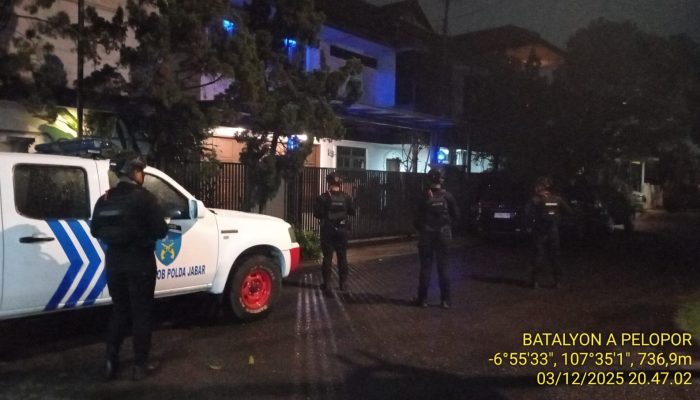Brimob Polda Jabar Redam Bentrokan Hebat di Sukahaji Bandung