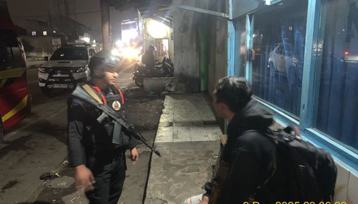 Brimob Jabar Hadir Jaga Keamanan Warga Cileunyi Kabupaten Bandung 