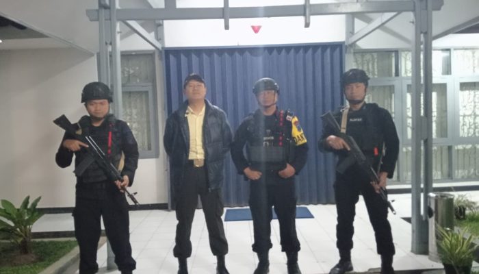 Patroli Dialogis Brimob Jabar Jaga Kondusifitas Lembang Kab. Bandung Barat