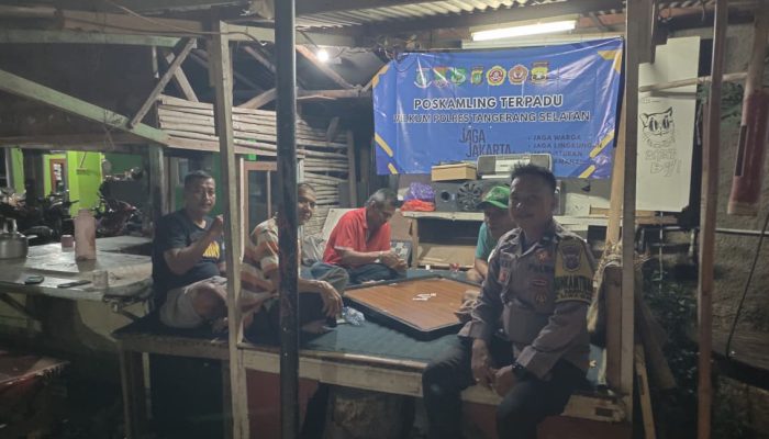 Cegah Gangguan Kamtibmas Jelang Nataru, Bhabinkamtibmas Rawa Buntu Cek Poskamling Terpadu