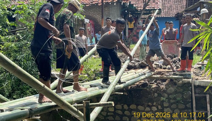 Tim SAR Brimob Jabar Tancap Gas, Jembatan Darurat Liangjulang–Kadipaten Segera Rampung