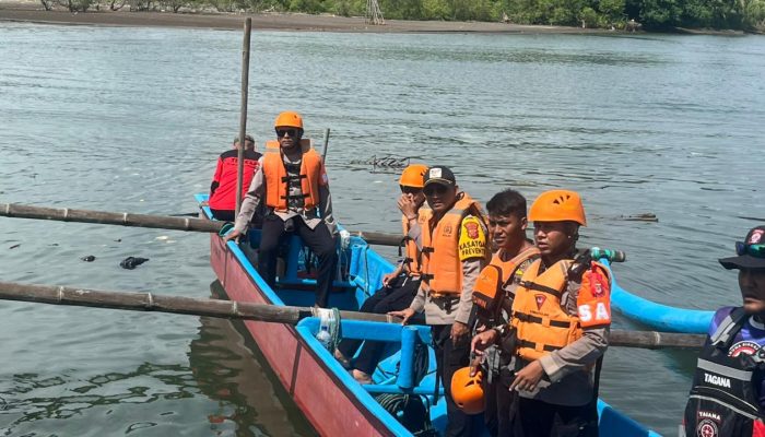 Brimob Jabar Maksimalkan Operasi SAR Hari Ketiga Insiden Pordirga Terjun Payung di Pangandaran