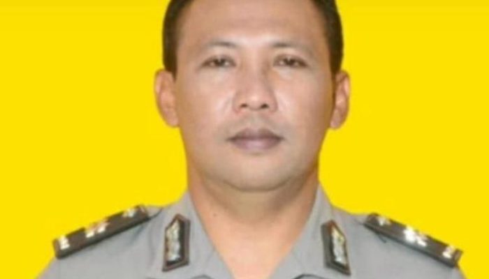 Kabid Humas Polda Jabar Sampaikan Duka Cita atas Gugurnya Bhabinkamtibmas Polsek Cisarua Ipda (Anumerta) Hendra Kurniawan