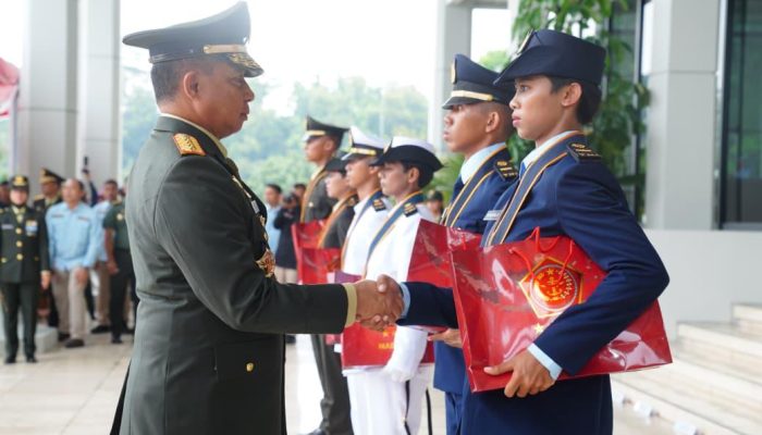 Dankodiklatad Hadiri Praspa Dikmapa PK TNI, Panglima TNI Tekankan Profesionalisme dan Adaptasi