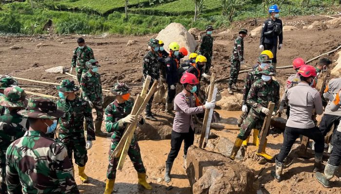 Hari Kesembilan, Tim SAR Temukan 4 Jenazah Korban Longsor Pasirlangu
