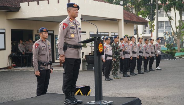 Wadansat Brimob Jabar Pimpin Apel Gabungan & Laporan Kenaikan Pangkat