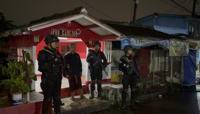 Patroli Harkamtibmas Satbrimob Polda Jabar di Wilayah Pacet