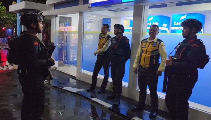 Patroli Dialogis Brimob Polda Jawa Barat di Wilayah Hukum Polres Garut