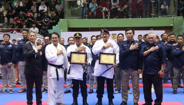 Dansat Brimob Polda Jabar Hadiri Pelantikan Pengda INKANAS Jabar dan Penutupan Kapolda Cup VII 2026